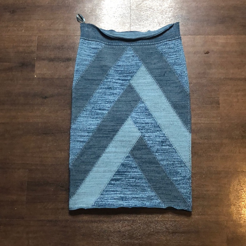 BCBG jacquard blue pencil skirt